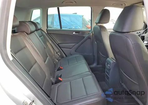 2010 Volkswagen Tiguan S from USA, damaged, VIN WVGAV7AXXAW526754